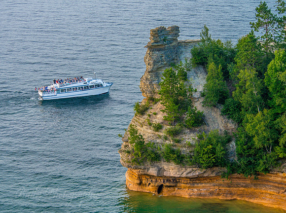 Miners Castle Boat Tour