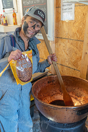 Ashley Country Christmas - Cinnamon Almonds
