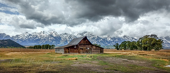 Thomas Alma  & Lucille Moulton Barn